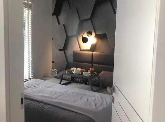 Sailor Nad Samym Morzem Ustronie Morskie